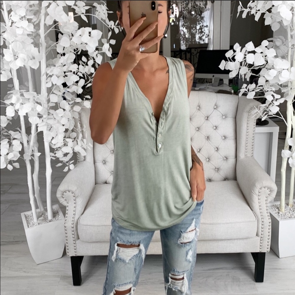 Sage Top